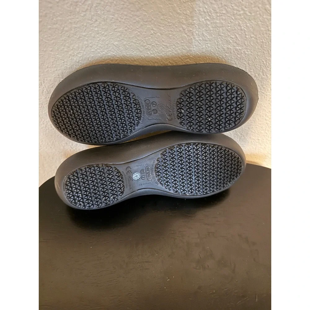 Crocs Alice Work Flat Shoes Black Slip Resistant Womens Comfort Clogs Size 7